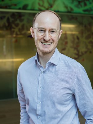 Dr Adam Walker, Ross Maclean Fellow, Queensland Brain Institute. Image: UQ. A man in a blue shirt